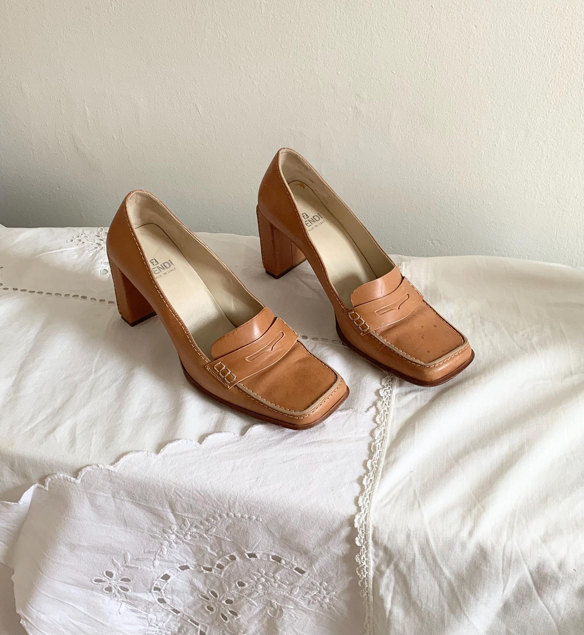 Y2K Fendi Caramel Square Toe Minimalist Loafer Heels 8.5 / 39.5