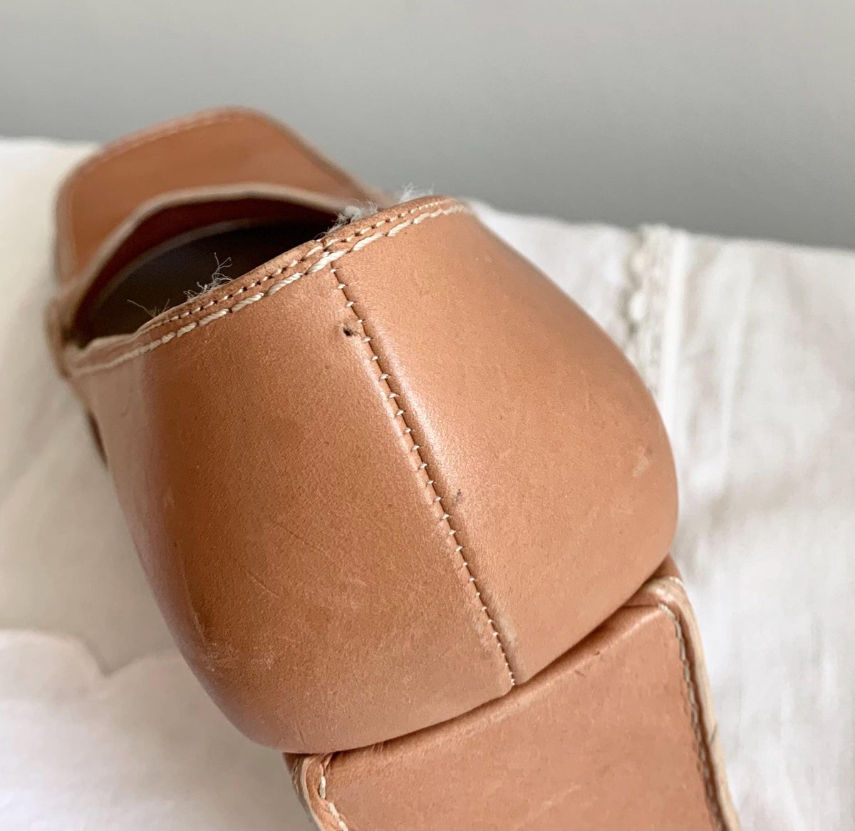 Y2K Fendi Caramel Square Toe Minimalist Loafer Heels 8.5 / 39.5