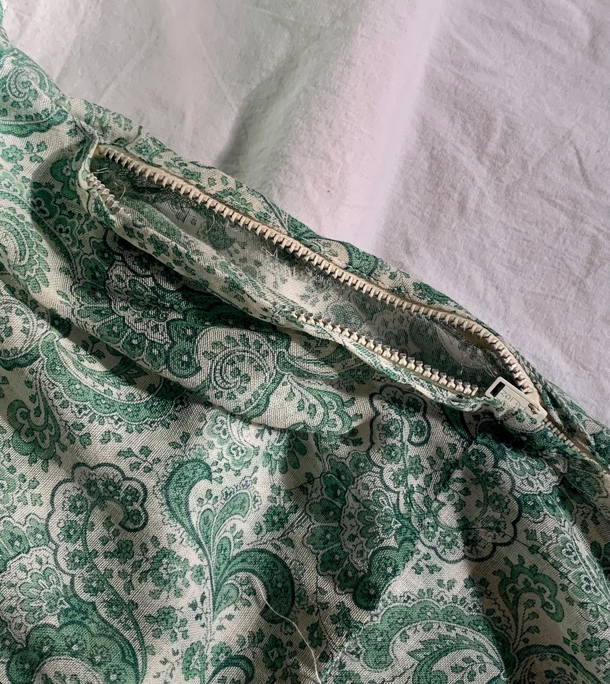 30s Cotton Voile 5th Ave Green Paisley Day Dress - Small to Medium