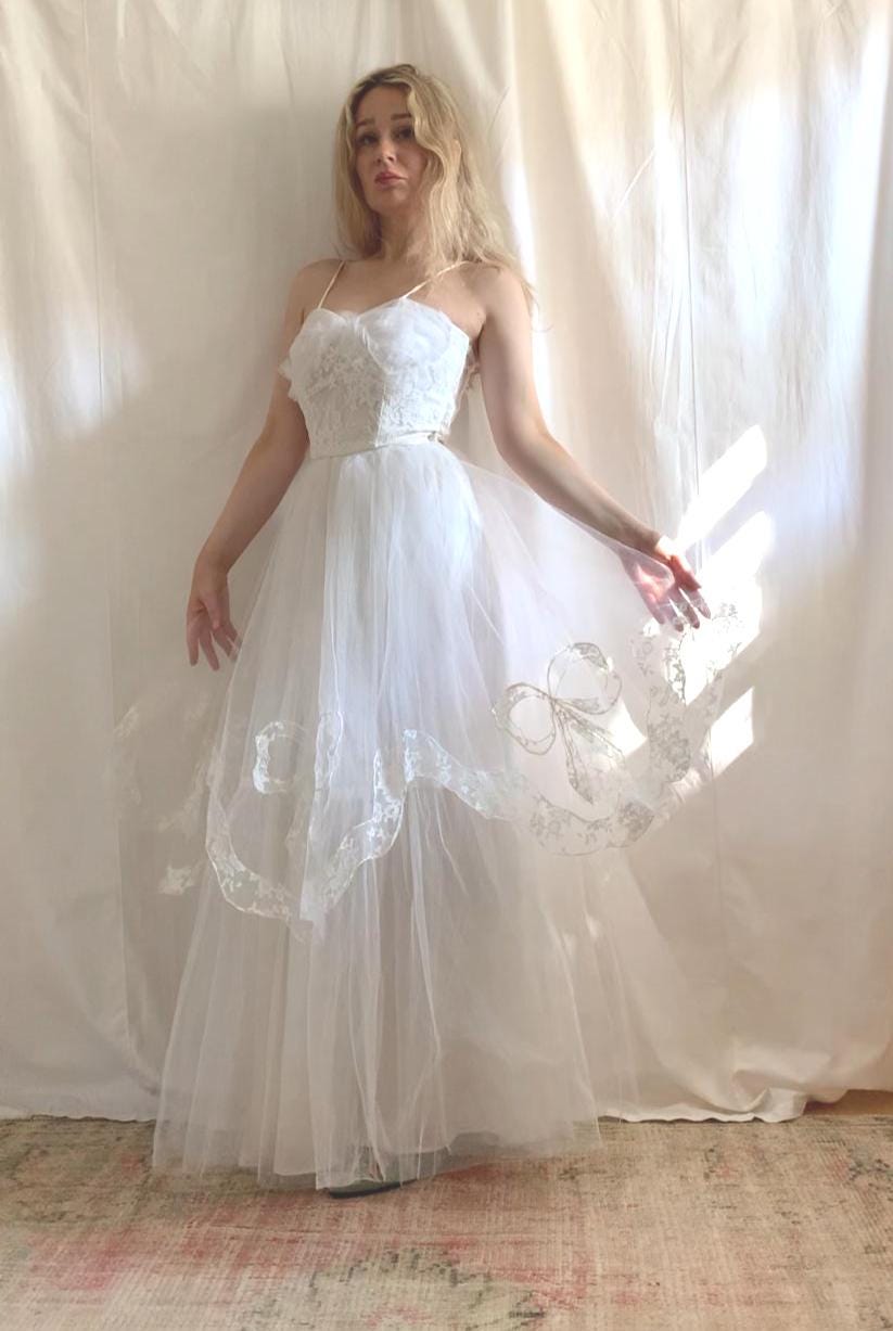 50s Southern Belle Tulle and Bows Bridal Gown - XS to Small